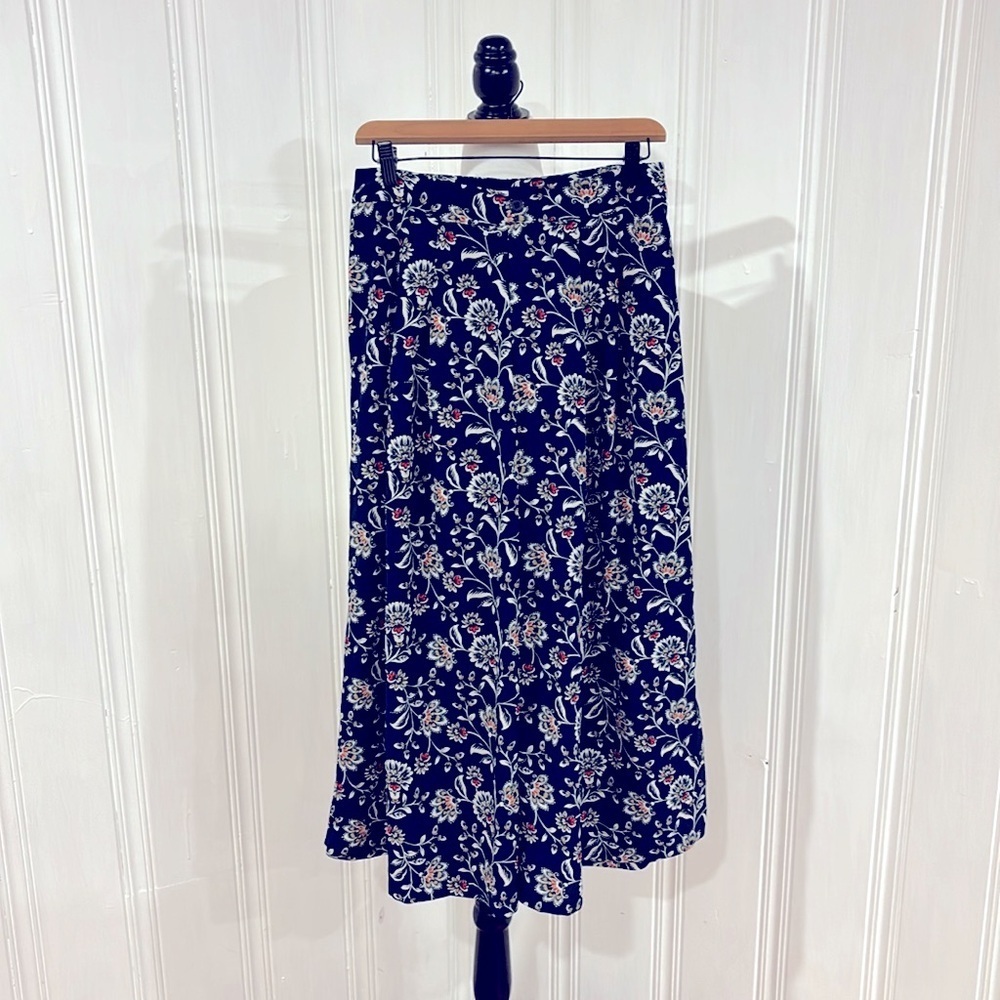 Super cute floral SWEEWË Paris wide leg pants